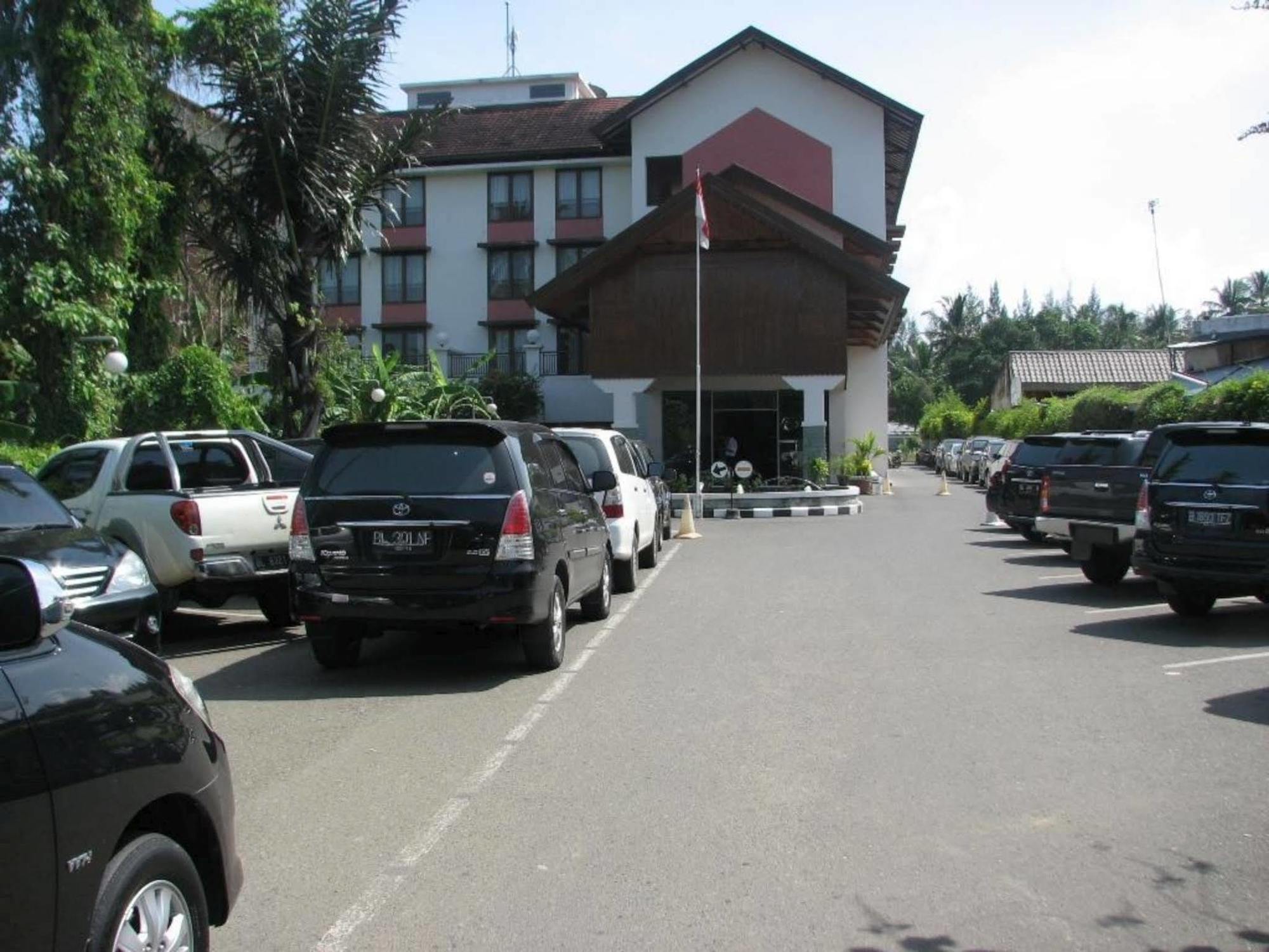 Oasis Atjeh Hotel Banda Aceh Exterior photo